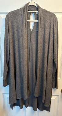 Sinuous Grey Ribbed Open Front Cardigan with Keyhole Back Size Medium
